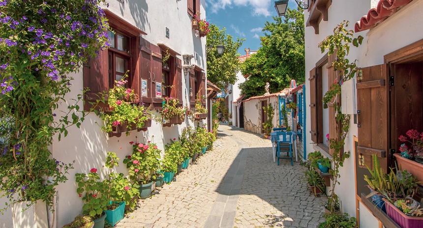The Most Beautiful Streets of the Aegean