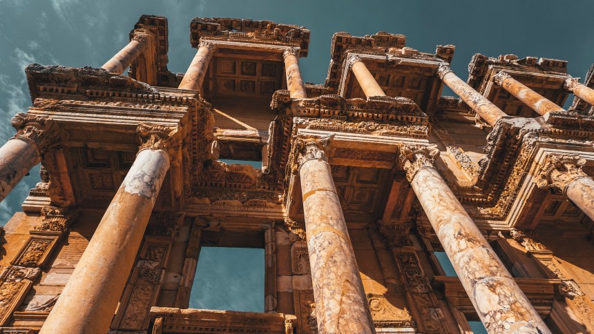 10 Must-See Historical Places